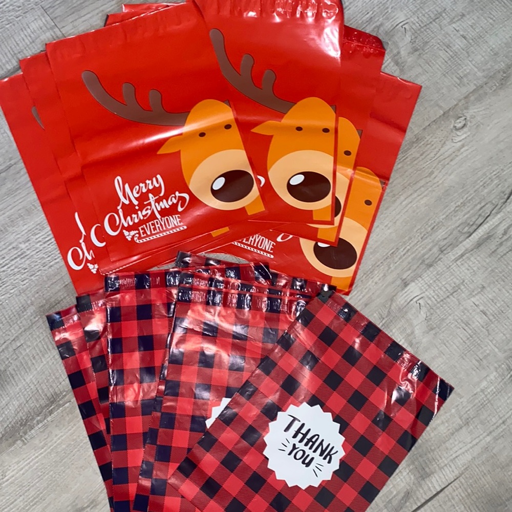 Poly mailers